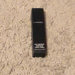 MAC Pro Longwear Concealer (NC35)